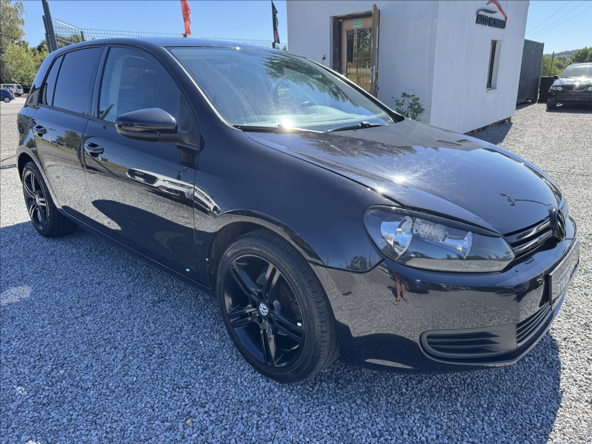 volkswagen-golf-2-0-tdi-81-kw-bez-koroze - 8