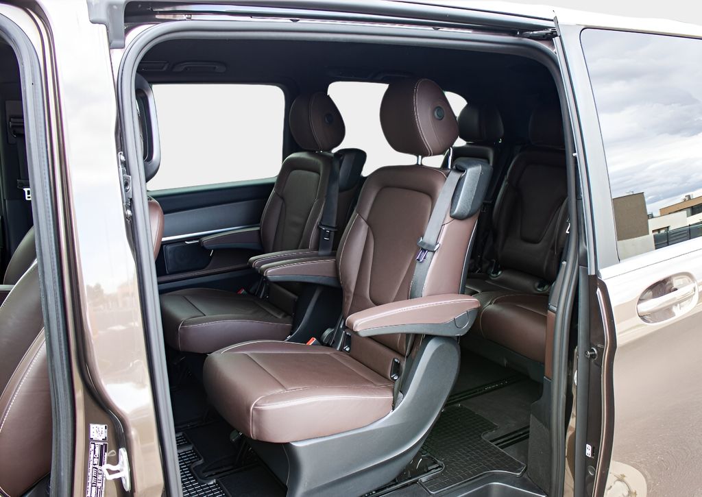 mercedes-benz-tridy-v-v-220-d-long-avantgarde - 8