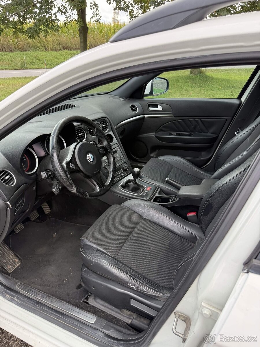 alfa-romeo-159-159-sportwagon-rok-2011 - 2