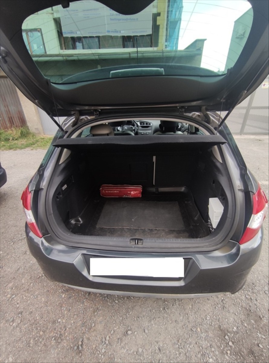 citroen-c4-1-6-vti - 5