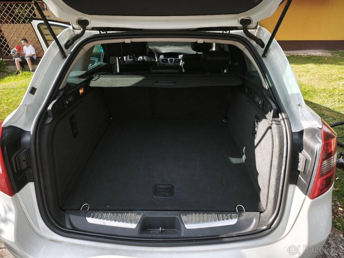renault-laguna-2-0-dci-grandtour - 2