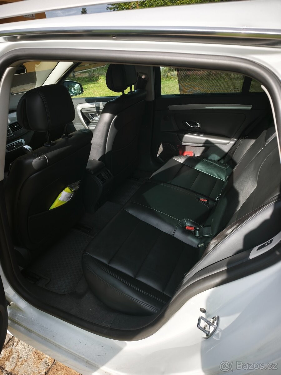 renault-laguna-2-0-dci-grandtour - 8