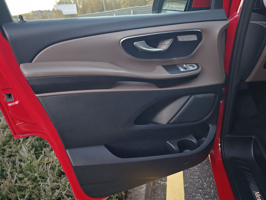 mercedes-benz-tridy-v-300-d-xlavantgarde-4matic - 8
