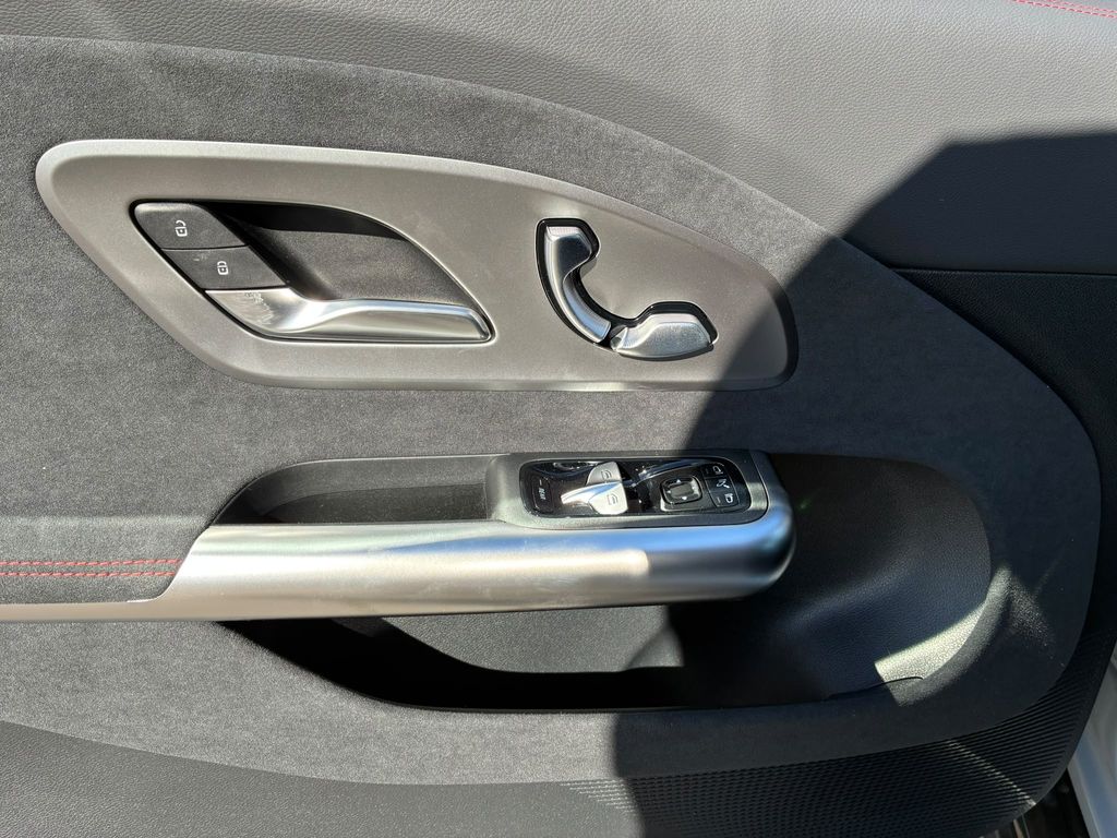 mercedes-benz-cla-200-shooting-brake - 8