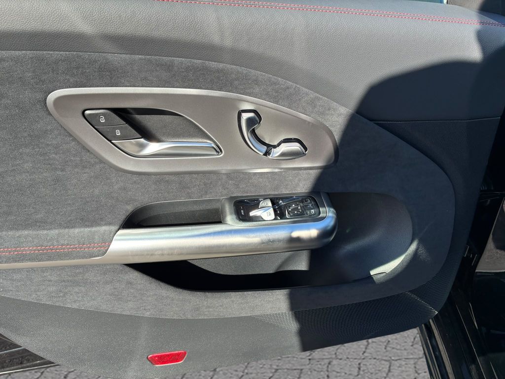 mercedes-benz-cla-200-shooting-brake - 9