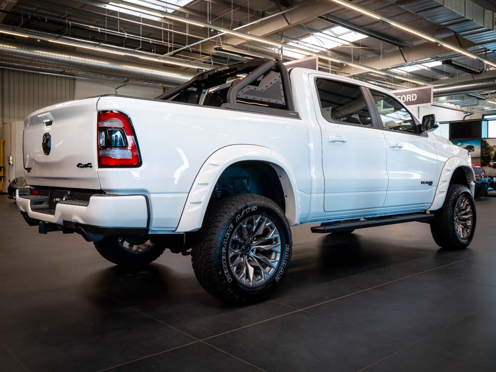 dodge-ram-5-7-hemi-v8-sport-lift-edition - 4