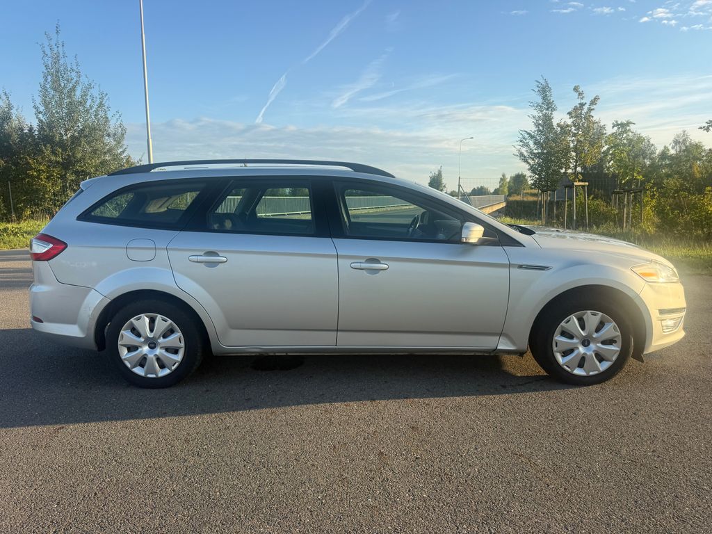 ford-mondeo-2-0-tdi-kombi-tazne-2x-kola - 4