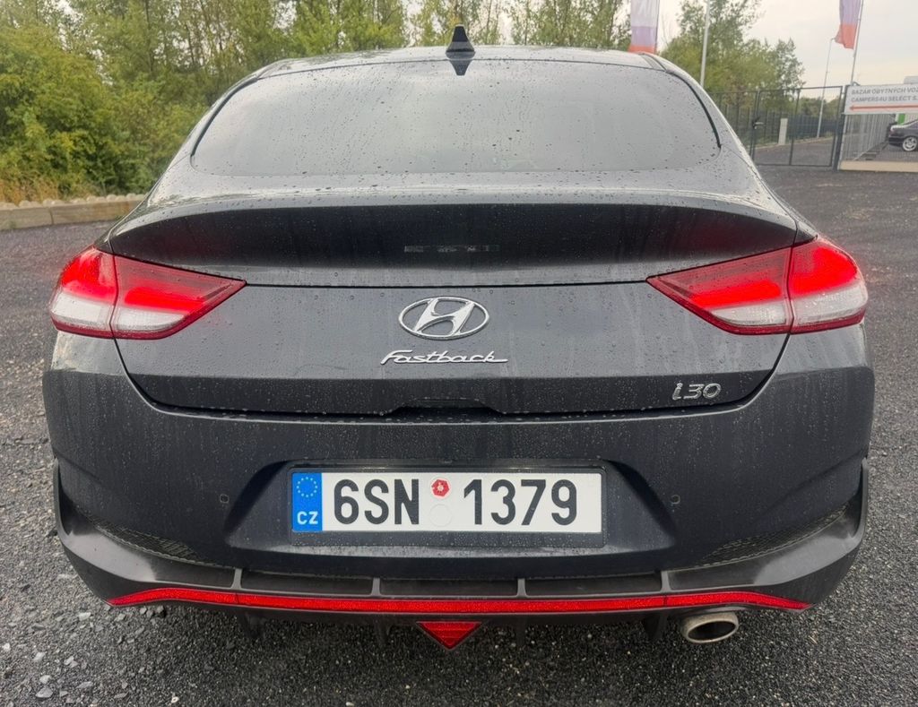 hyundai-i30-1-6-118-kw-fastback-mild-hybrid-zaruka-do-2029 - 3