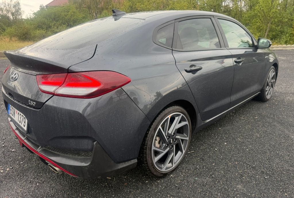 hyundai-i30-1-6-118-kw-fastback-mild-hybrid-zaruka-do-2029 - 4