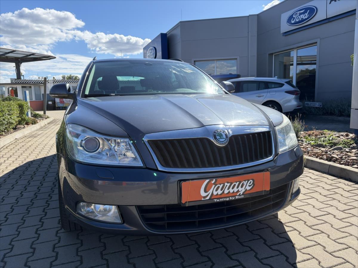skoda-octavia-2-0-tdi-xenony - 1