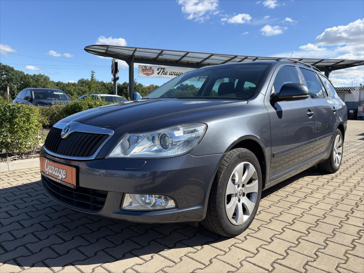 skoda-octavia-2-0-tdi-xenony - 2