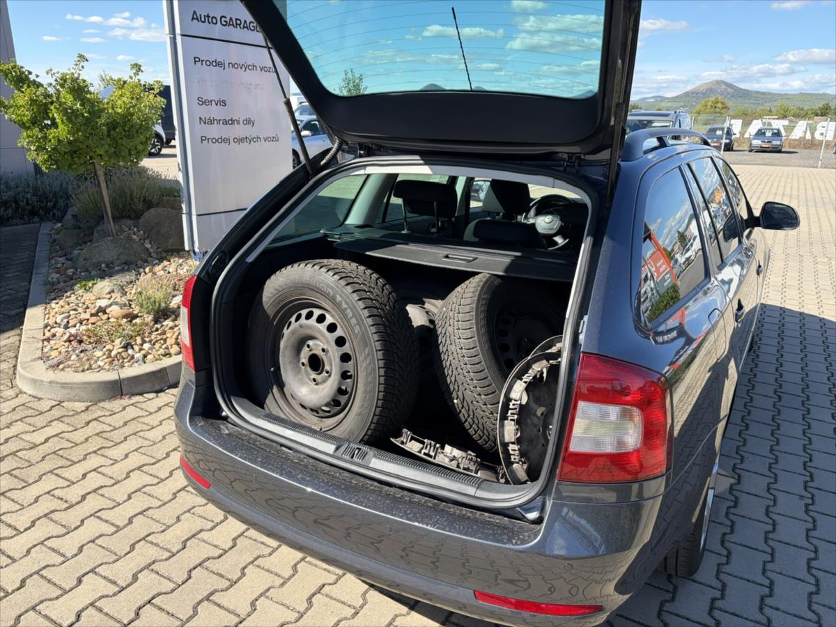 skoda-octavia-2-0-tdi-xenony - 7