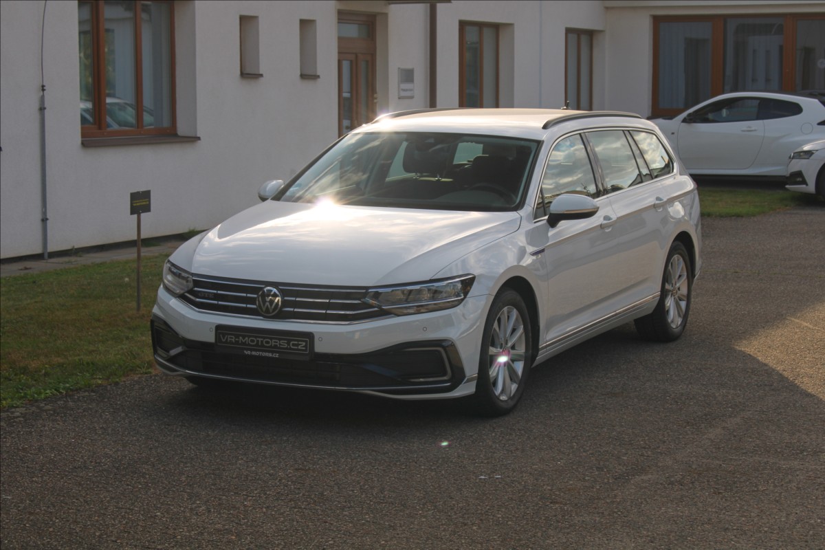 volkswagen-passat-1-4-gte-plugin-hybrid-soh95-8 - 5