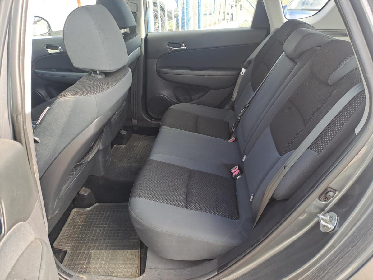 hyundai-i30-1-6-crd - 5