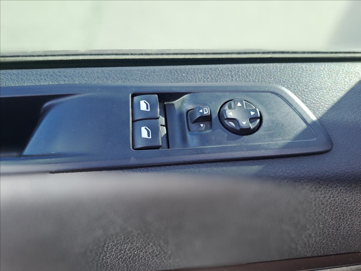 toyota-proace-verso-2-0-d-130-kw-automat-koupeno-cz - 9