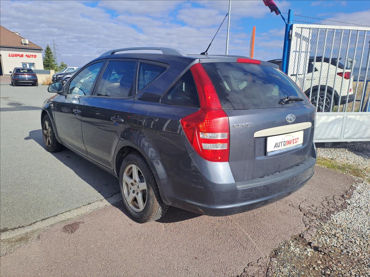 kia-ceed-1-6-crdi - 3