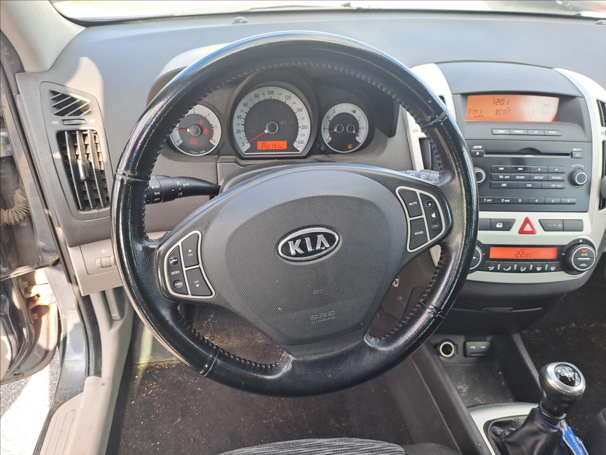 kia-ceed-1-6-crdi - 9