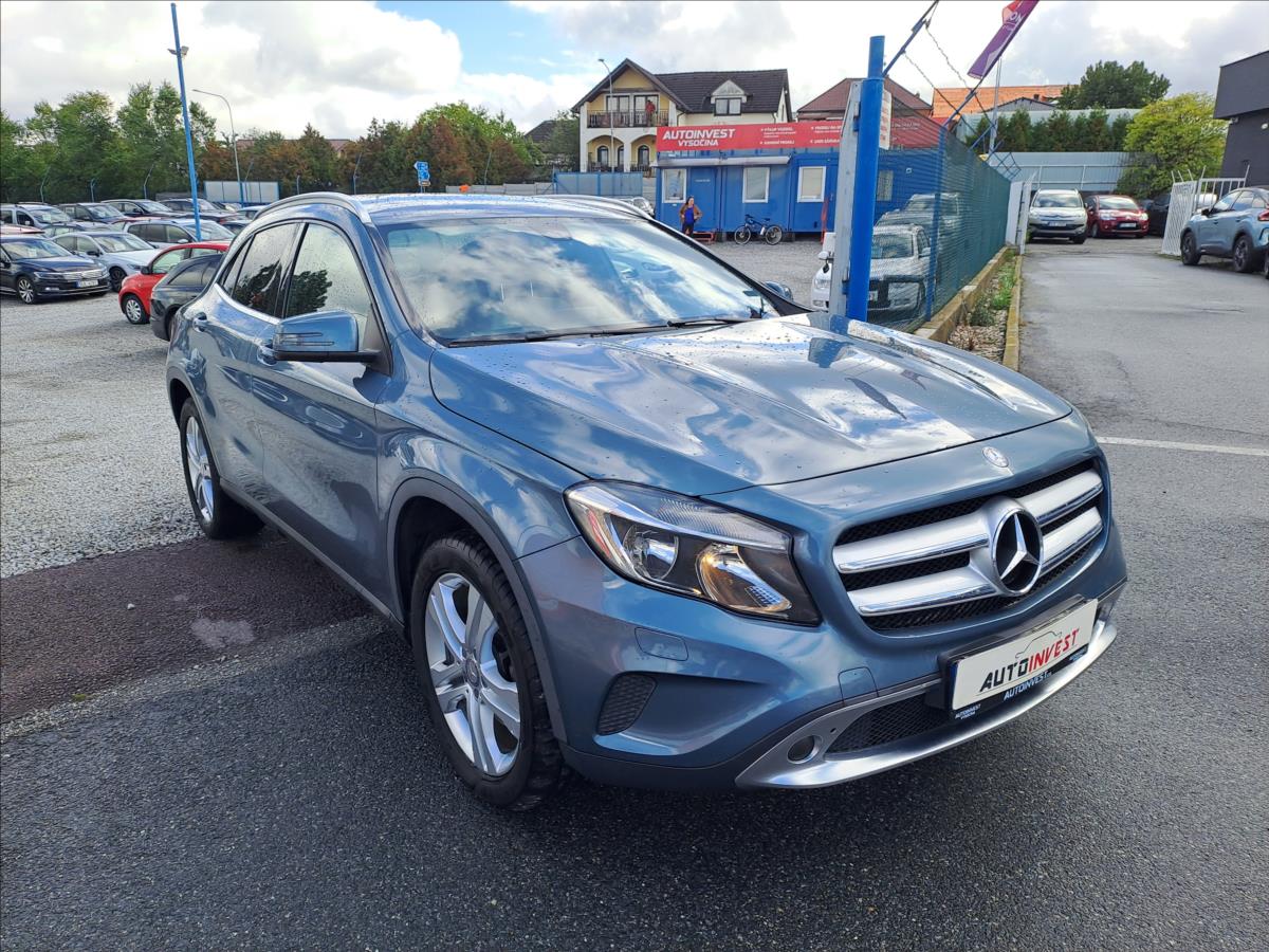mercedes-benz-gla-250-4matic-automat - 1