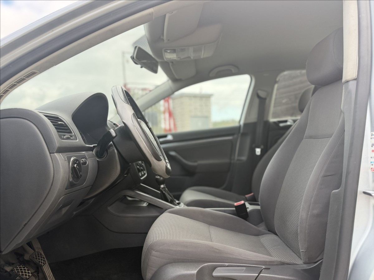volkswagen-golf-1-9-tdi-77kw-sada-kol-tazne - 8
