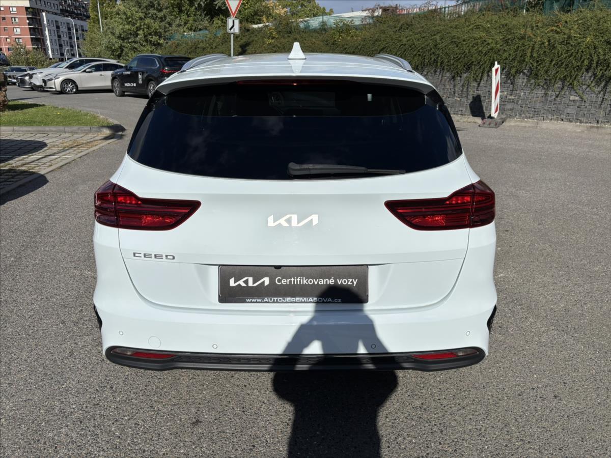 kia-ceed-1-5-tgdi-top-zaruka-kamera - 3