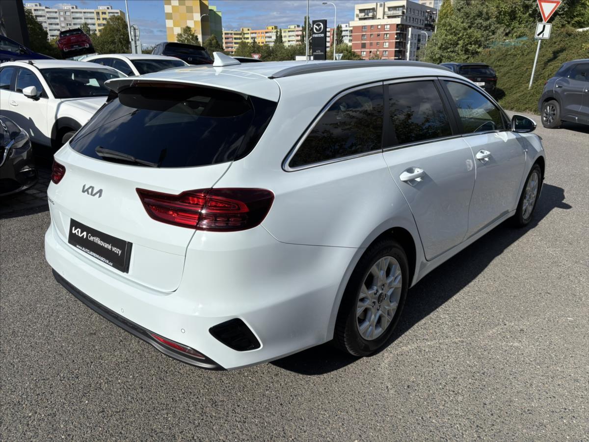 kia-ceed-1-5-tgdi-top-zaruka-kamera - 4