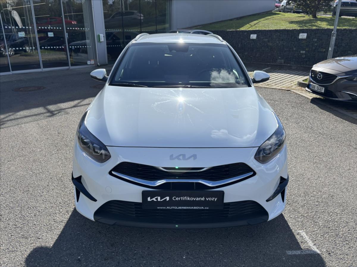 kia-ceed-1-5-tgdi-top-zaruka-kamera - 7