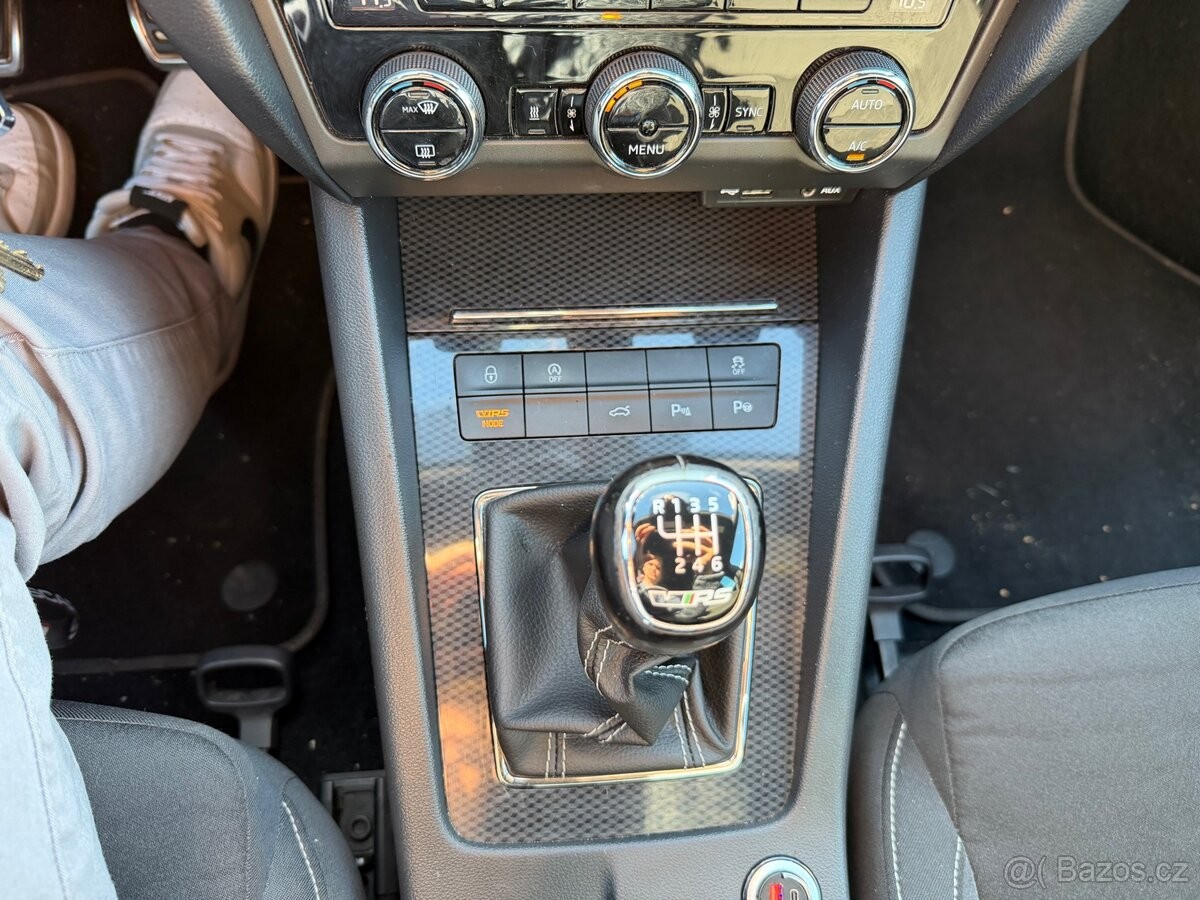 skoda-octavia-2-0-3-vrs-tdi-135-kw - 8
