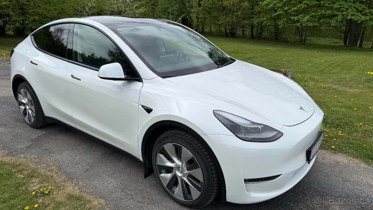 Tesla Model Y 0,0   LR AWD | 1/2023 | tažné