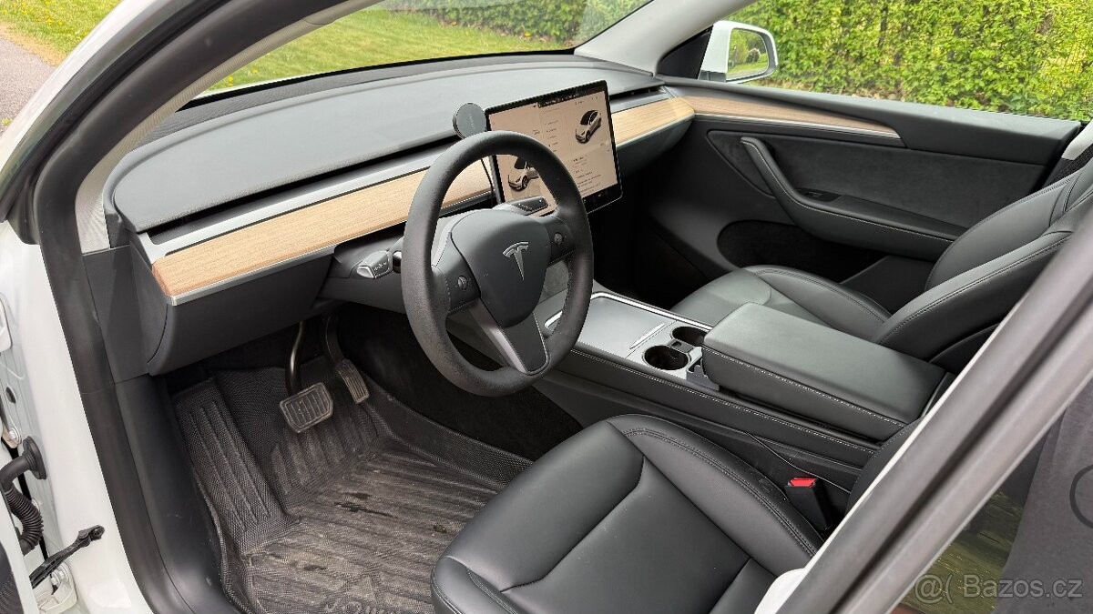 tesla-model-y-0-0-lr-awd-1-2023-tazne - 3