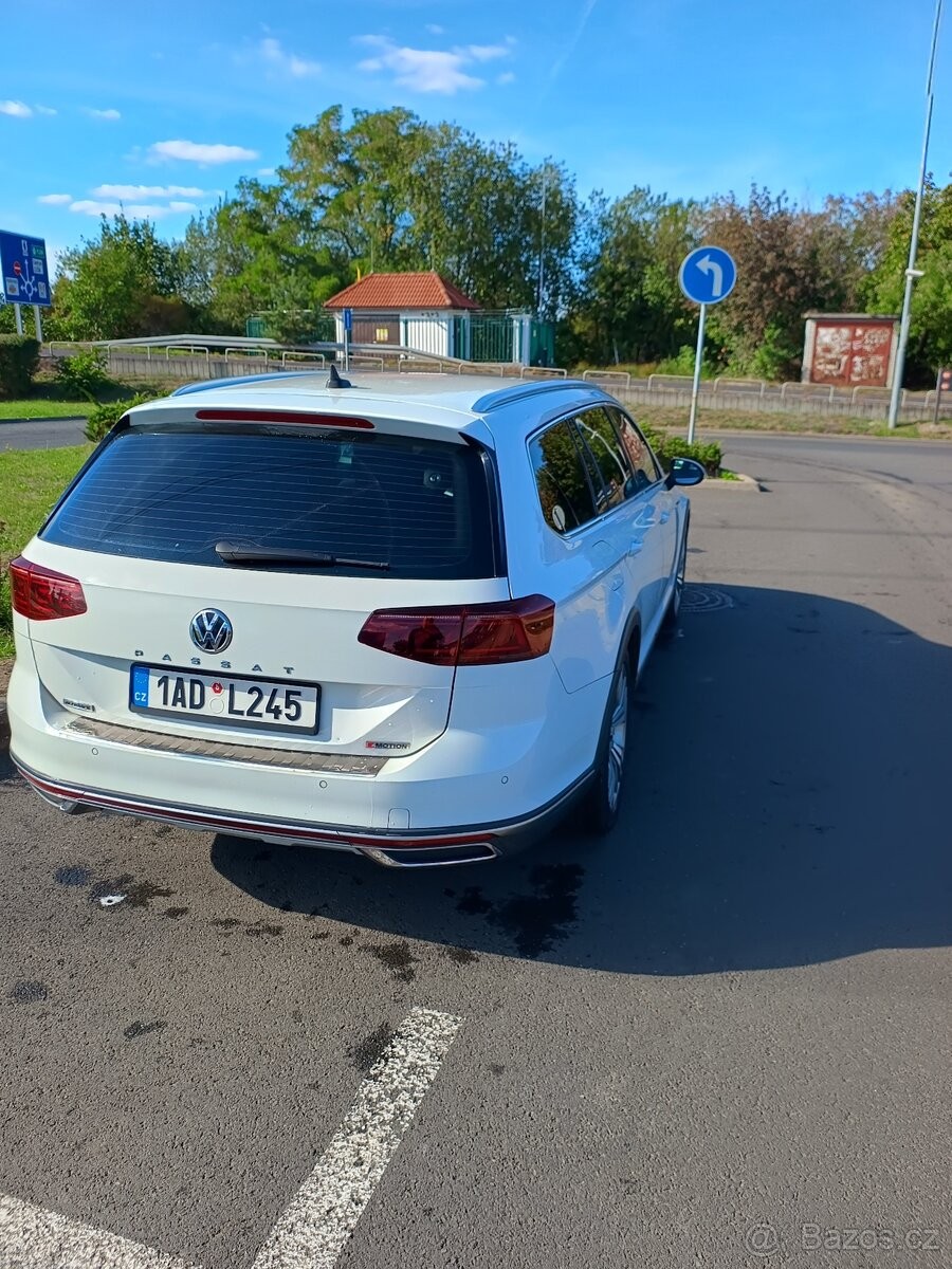 volkswagen-passat-2-0-alltrack-b8-tdi-140kw - 1