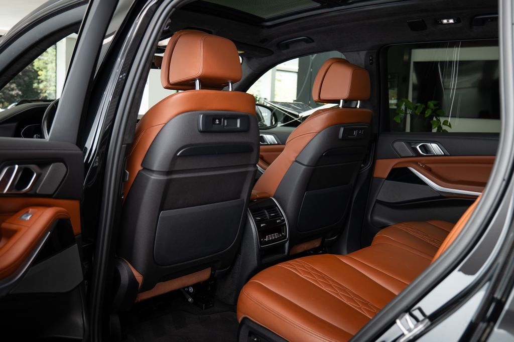 bmw-x7-m50i-360-harmankardon-pano - 9