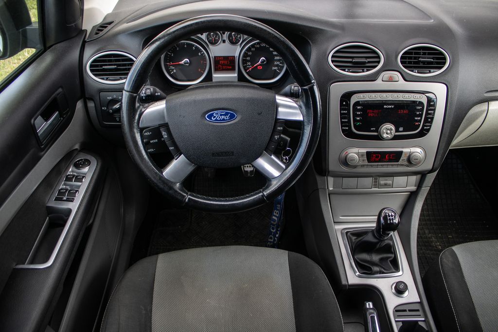 ford-focus - 8