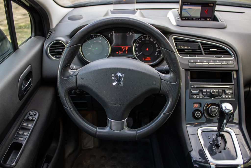 peugeot-5008 - 8