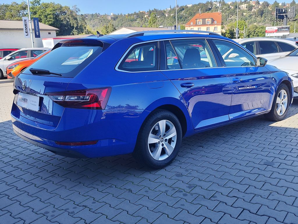 skoda-superb-2-0-tdi-110kw-style-dsg - 4