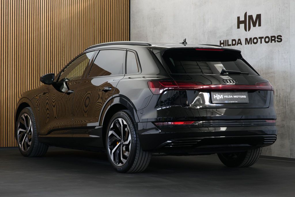 audi-e-tron-55-300kw-pano-nightv-hud-tazne - 1