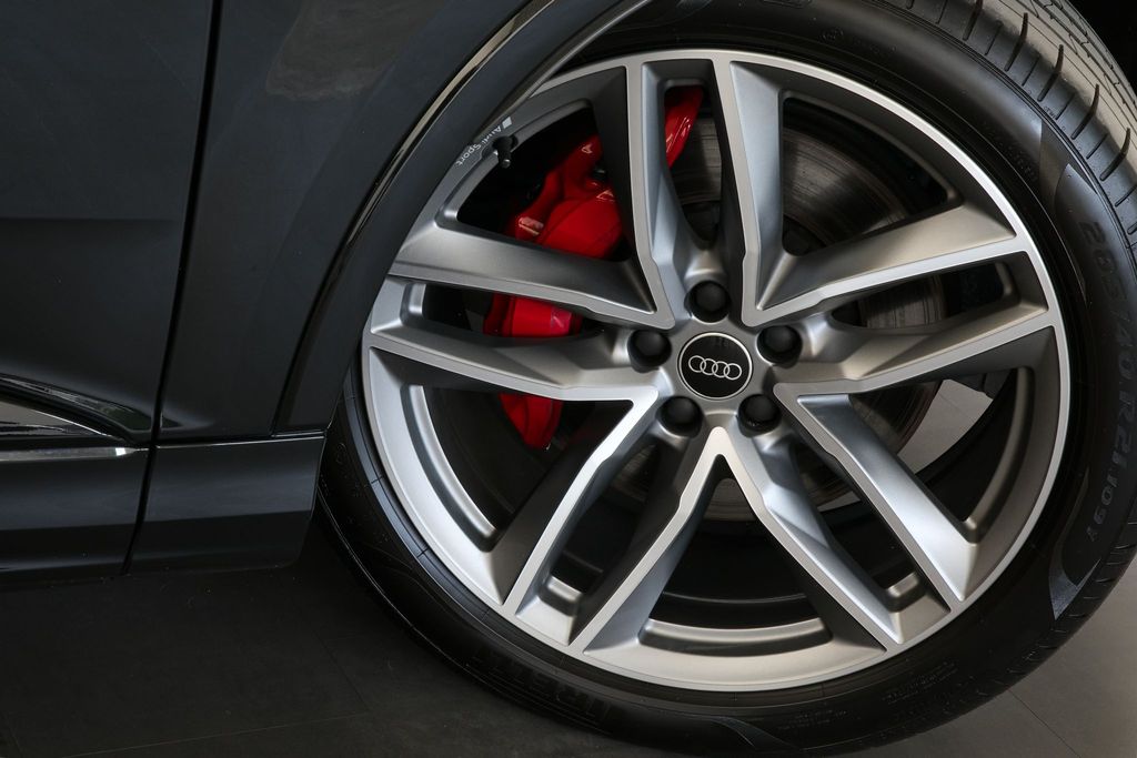 audi-q7-3-0tdi-210kw-s-line-7m-zaruka - 9
