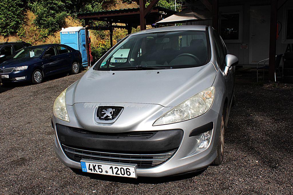 Peugeot 308 1.6i 88 kW klima