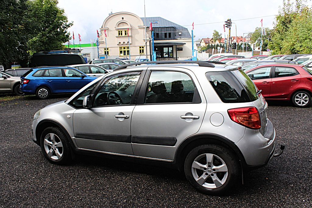 suzuki-sx4-1-6i-4wd-klima - 9