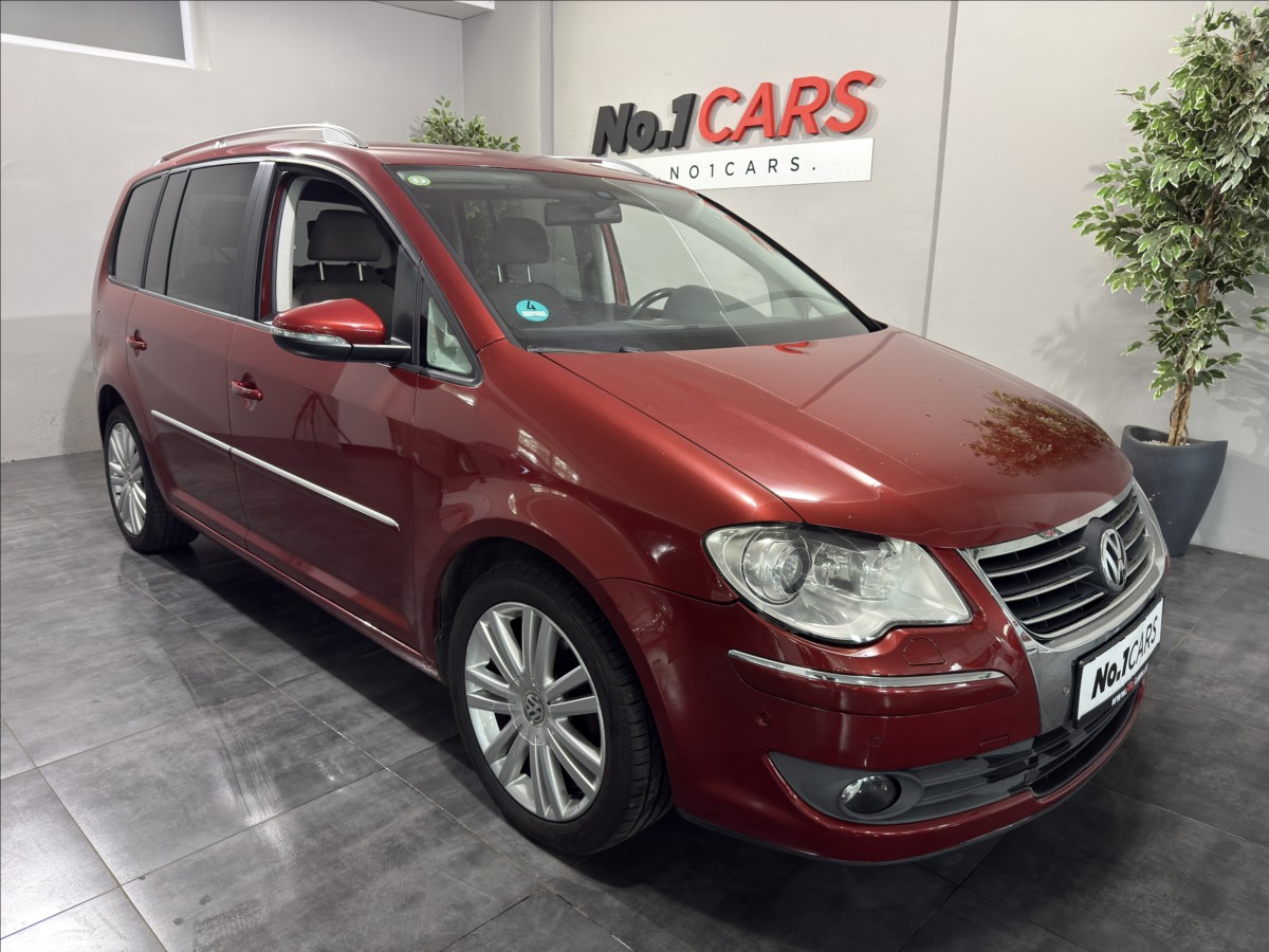 volkswagen-touran-2-0-tdi-dsg-103kw-highline - 1