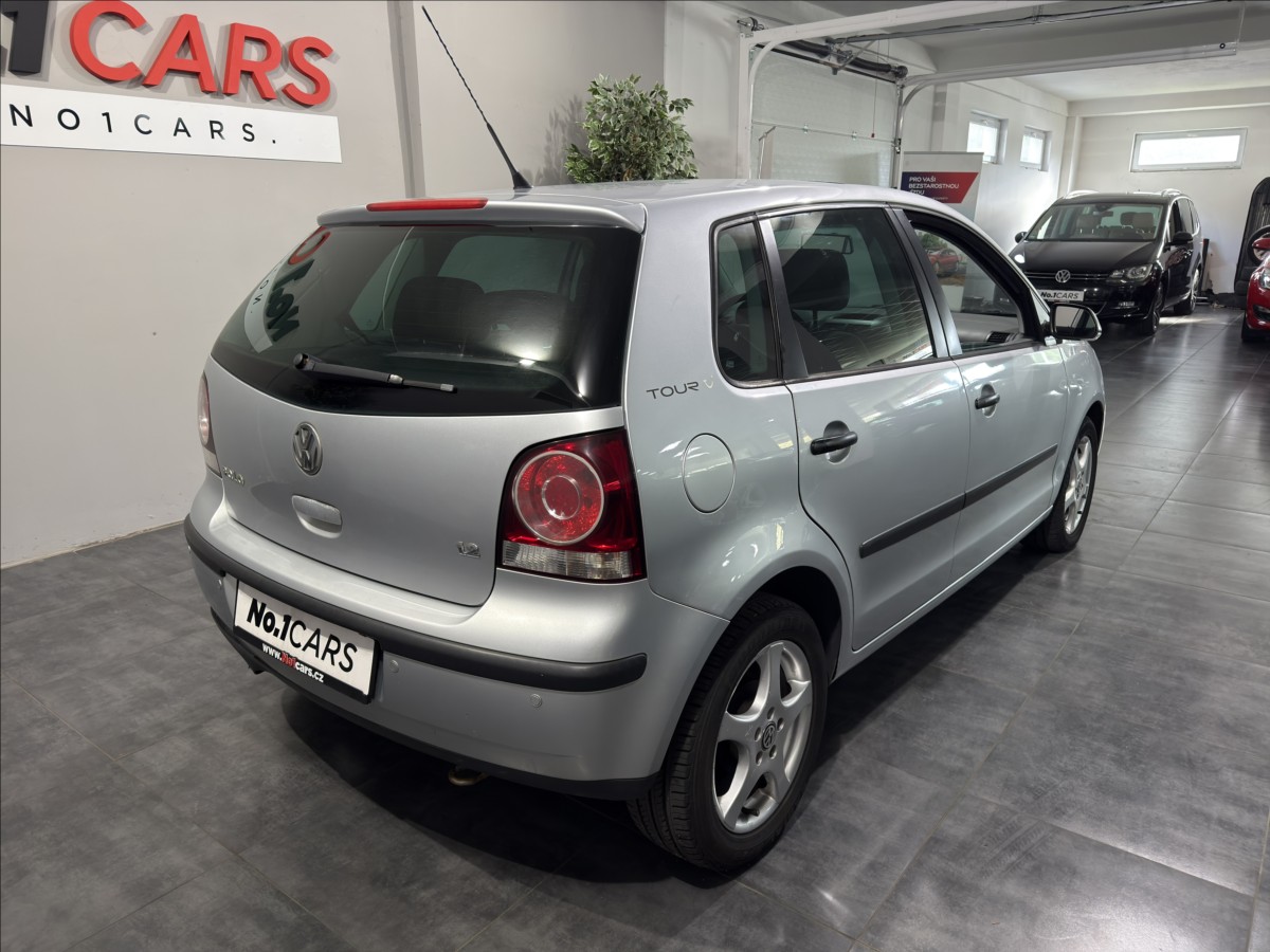 volkswagen-polo-1-2-i-tour-cidla-sibr-alu-stk - 4
