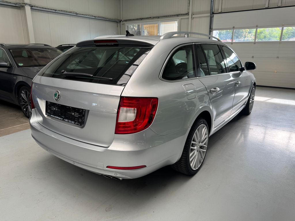 skoda-superb-combi-3-6-fsi-dsg-4x4-elegance - 5