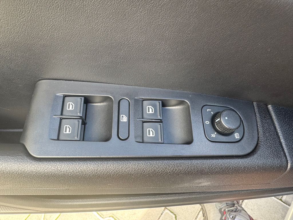 skoda-superb-combi-3-6-fsi-dsg-4x4-elegance - 6