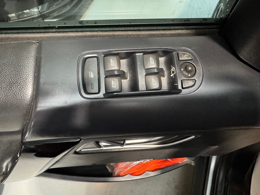 land-rover-freelander-2-2-td4-4x4-hse-luxory - 6