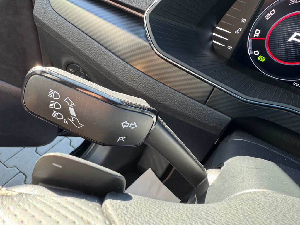 skoda-superb-combi-2-0-tdi-dsg-sportline - 8