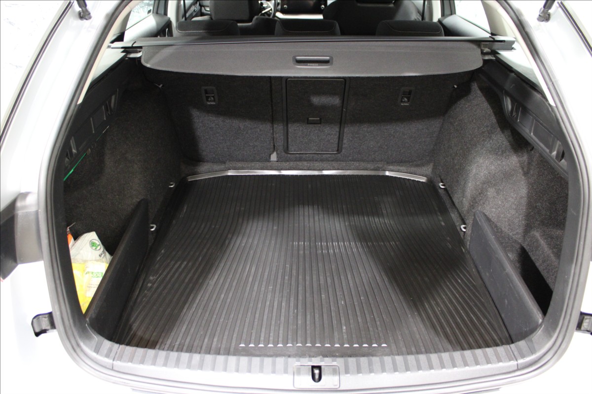 skoda-octavia-2-0-tdi-ambition-1-majitel-cz - 5