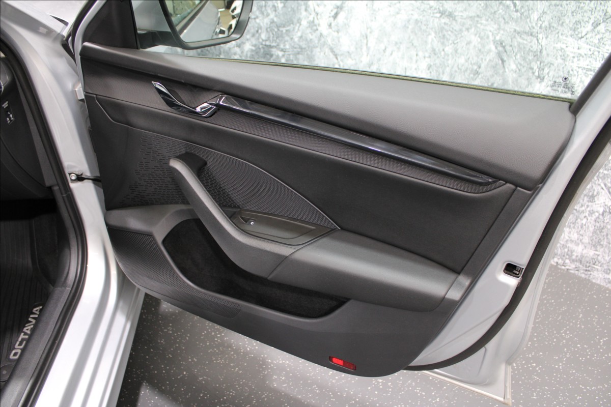 skoda-octavia-2-0-tdi-ambition-1-majitel-cz - 9