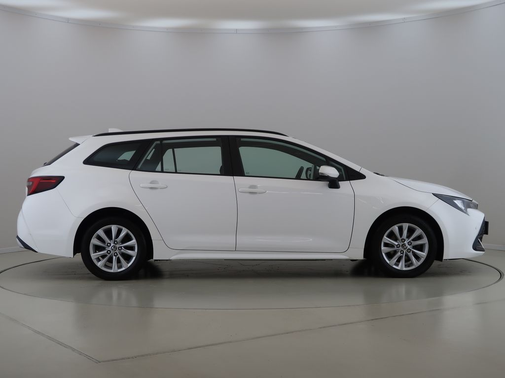 toyota-corolla-1-8hybrid-comfort-tech-cz-1maj - 3