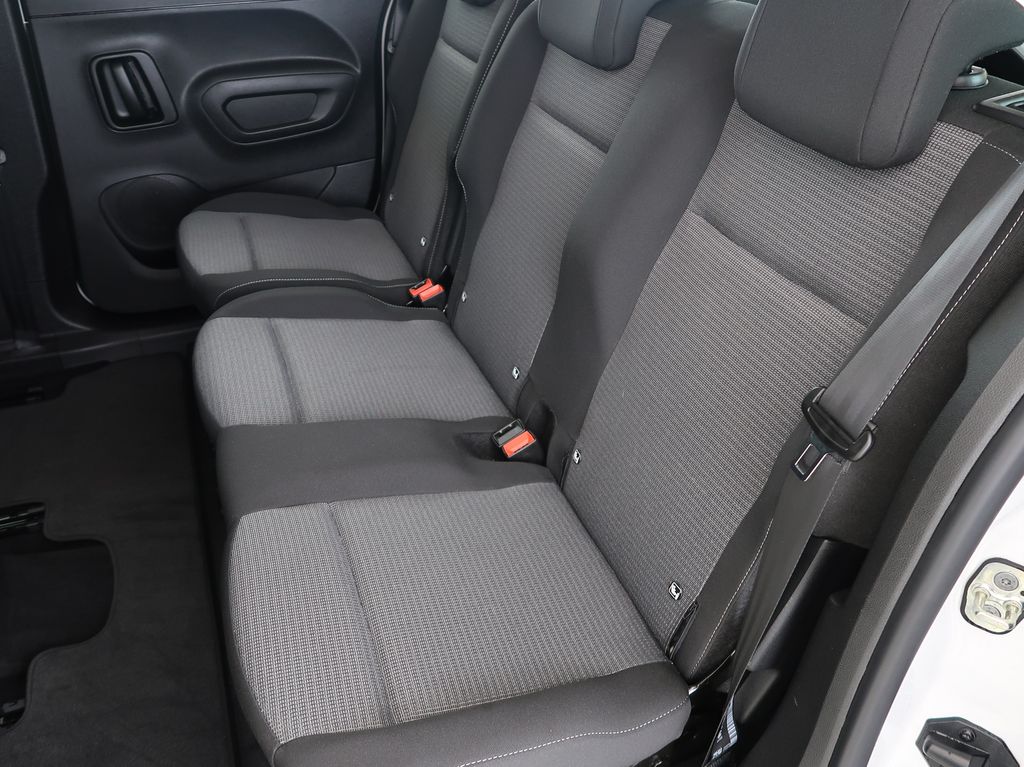 toyota-proace-city-verso-1-5-d-4d-long-business-cz-1maj - 9