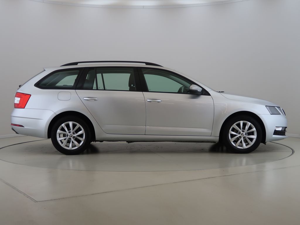 skoda-octavia-1-6-tdi-85kw-automat-cz - 3