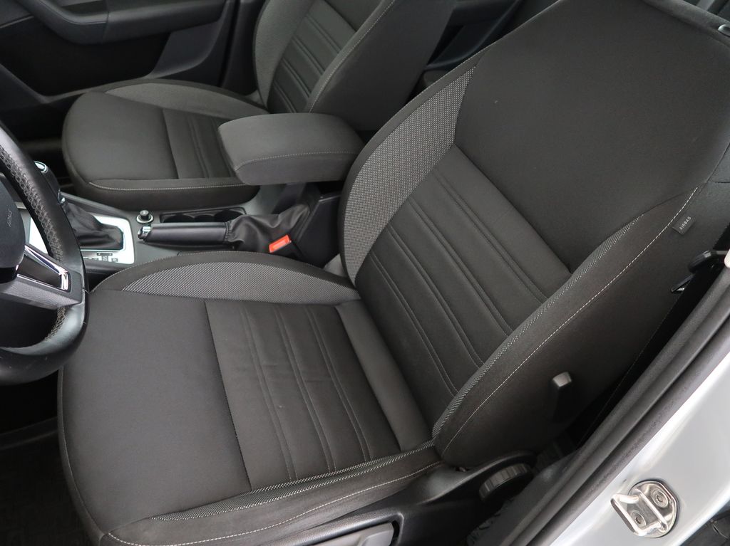 skoda-octavia-1-6-tdi-85kw-automat-cz - 8